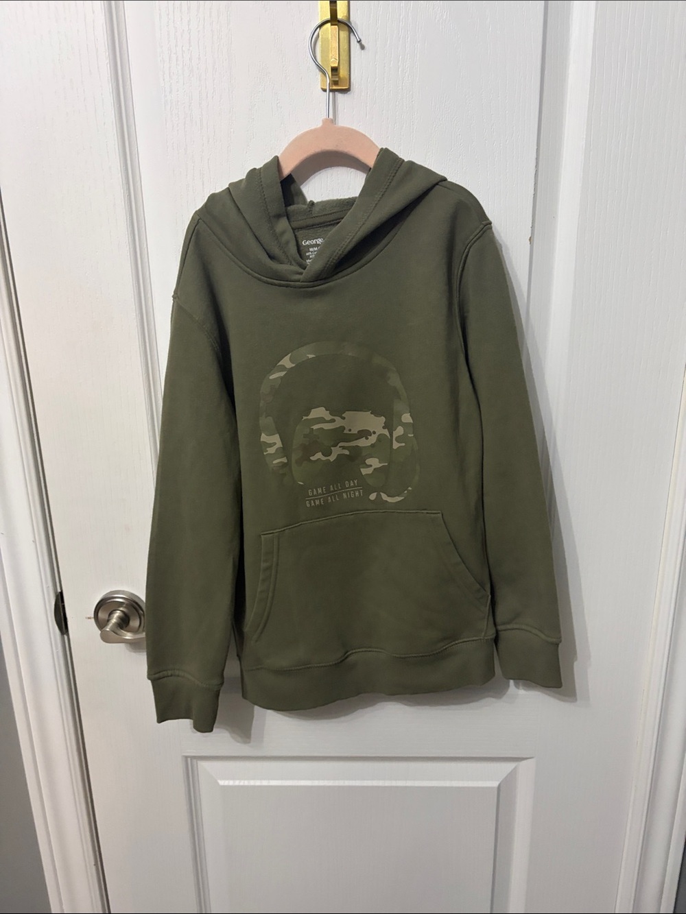 George Olive Green Crewneck Hoodie with Camo Skull Graphic
